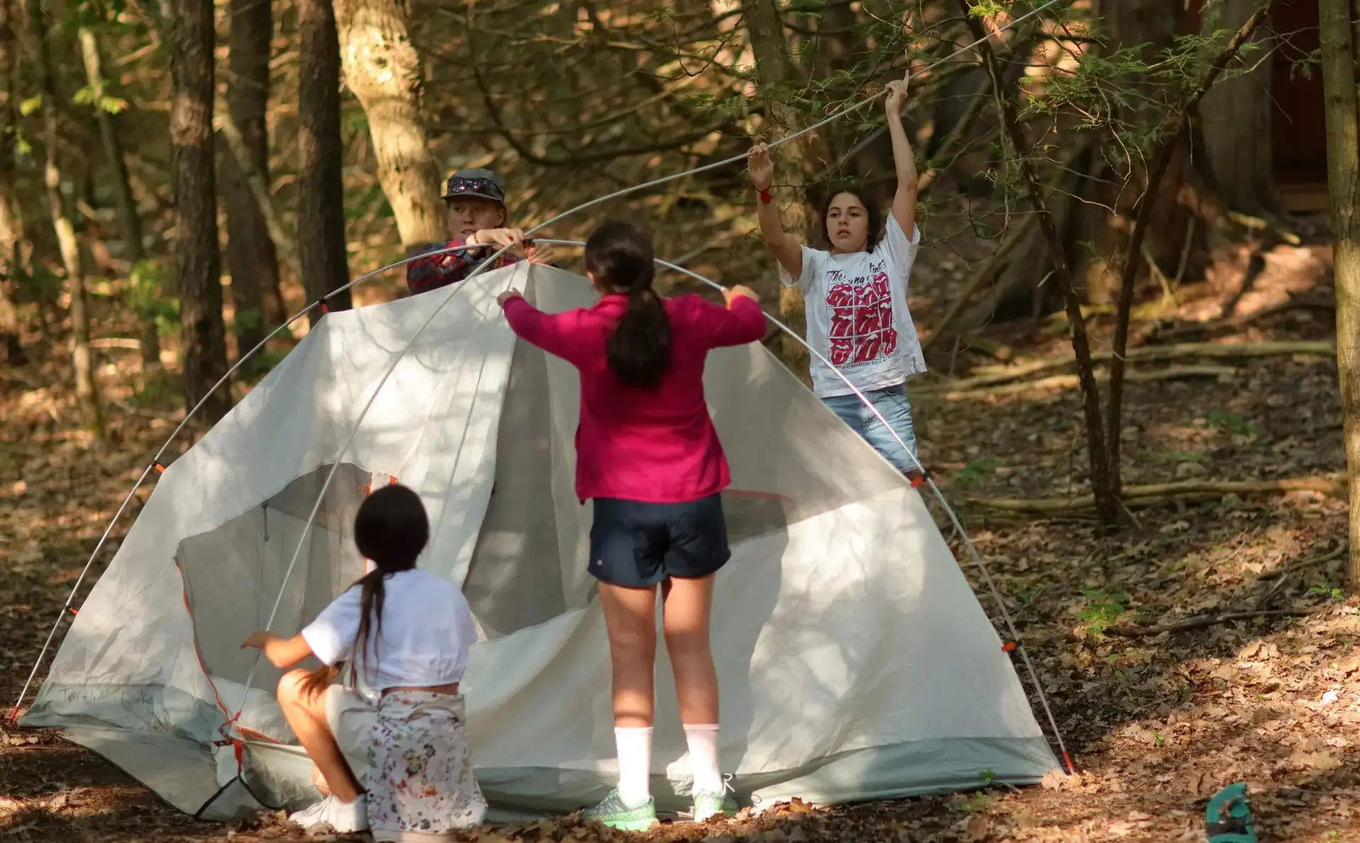 Students putting up tent